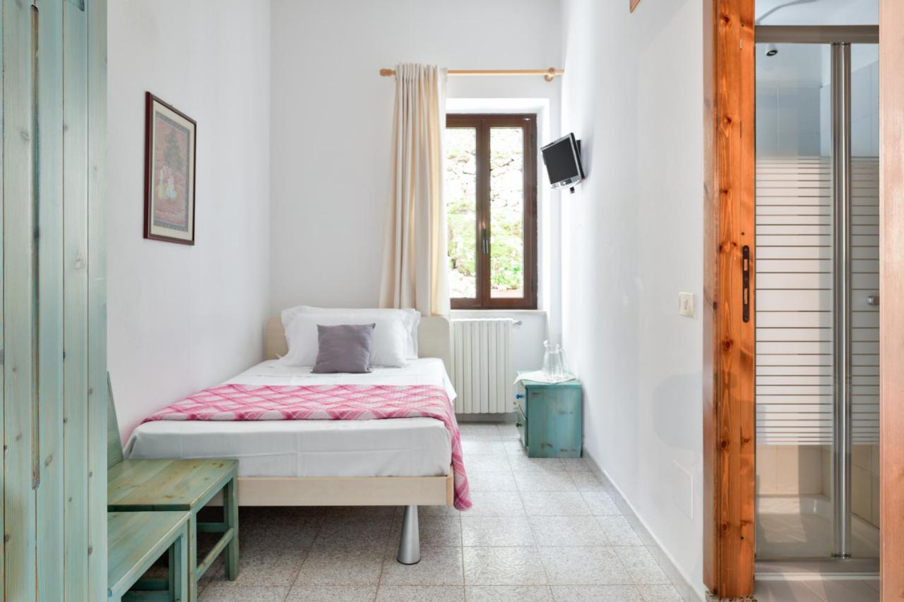 Hotel S'Enis Monte Maccione Oliena Exterior foto