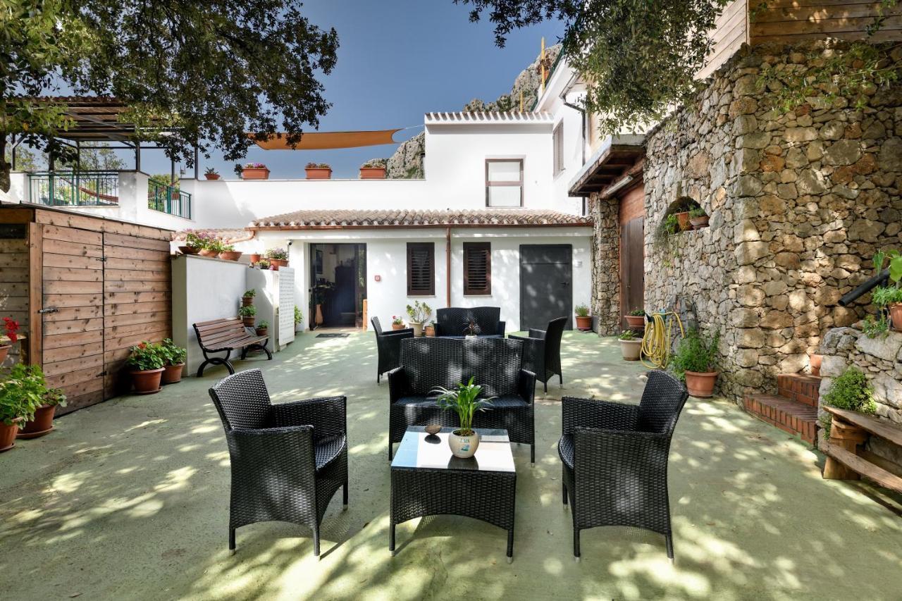 Hotel S'Enis Monte Maccione Oliena Exterior foto
