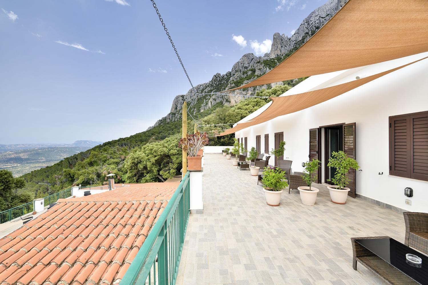 Hotel S'Enis Monte Maccione Oliena Exterior foto